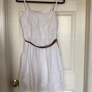 White straps dress with brown belt